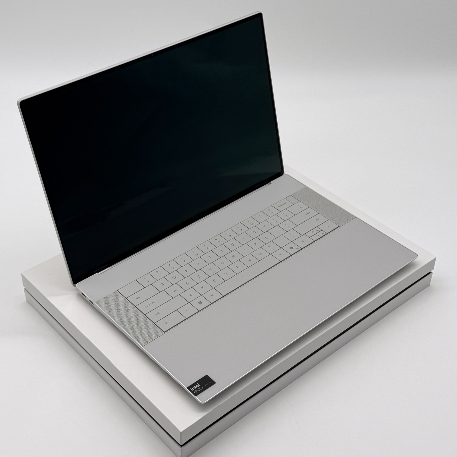 Dell XPS 16 9640 Platinum UHD+ TOUCH 5.1GHz Ultra 9 185H 32GB 1TB SSD RTX 4060