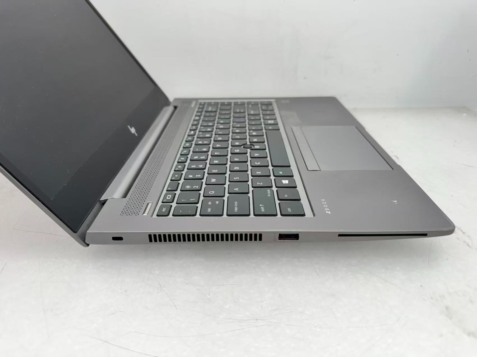 HP ZBook 14u G6 14″i7-8665U@1.9GHz 16G 256G SSD AMD WX3200 Win 11 *READ*