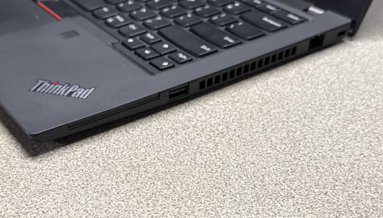 Lenovo ThinkPad T490 14″ Intel Core i5-8265U, 8GB RAM, 256GB Storage, Win 11 Pro
