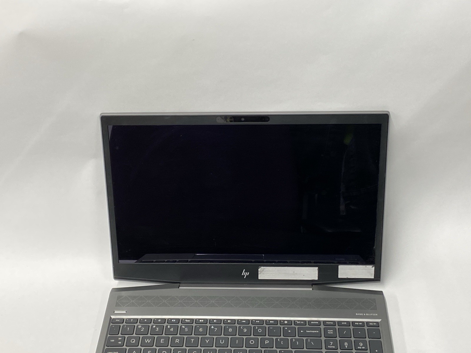 HP Zbook 15v G5 – Touch FHD – i7-8750H – No RAM/SSD/OS – READ