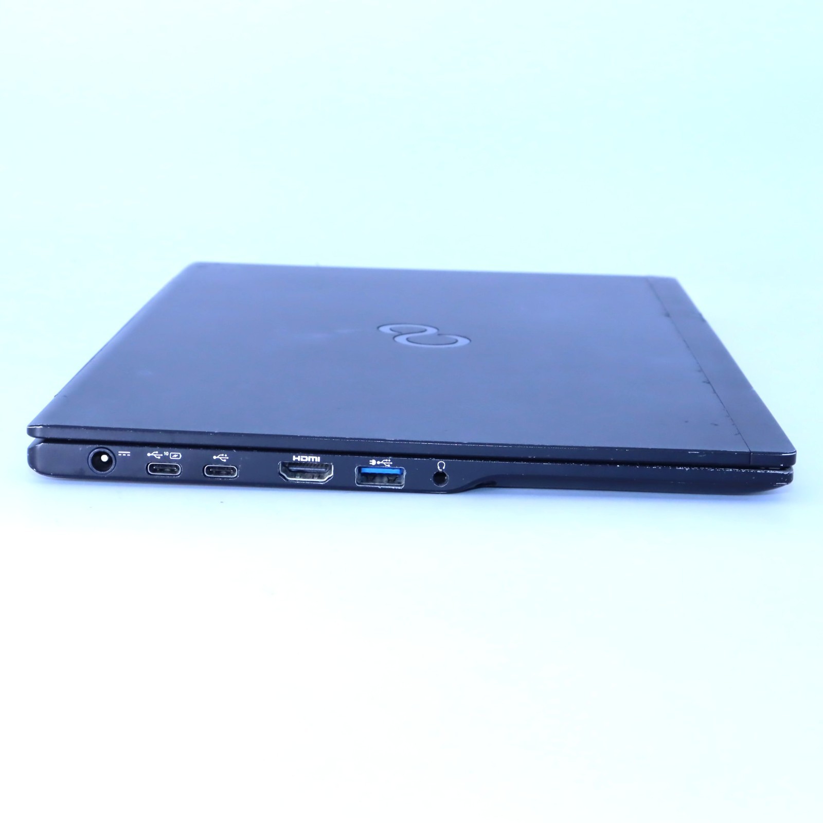 FUJITSU WU2/C3 Corei7 8565U 16GB SSD 1TB Laptop 13.3in win11 Japan seller