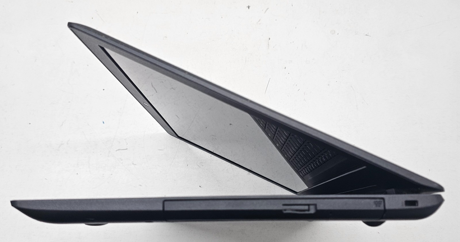 Lenovo IdeaPad 110-15ACL 15.6″ Laptop AMD A4-7210 4GB RAM 1TB HDD NO OS (FL)