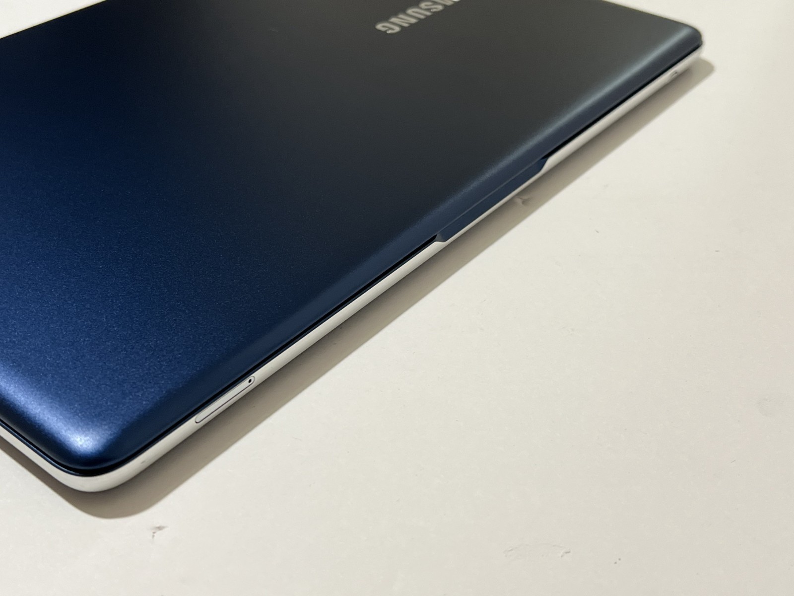 Samsung 13.3″ Notebook 9 Pen Multi-Touch 2-in-1 Laptop Ocean Blue NP930SBE-K01US