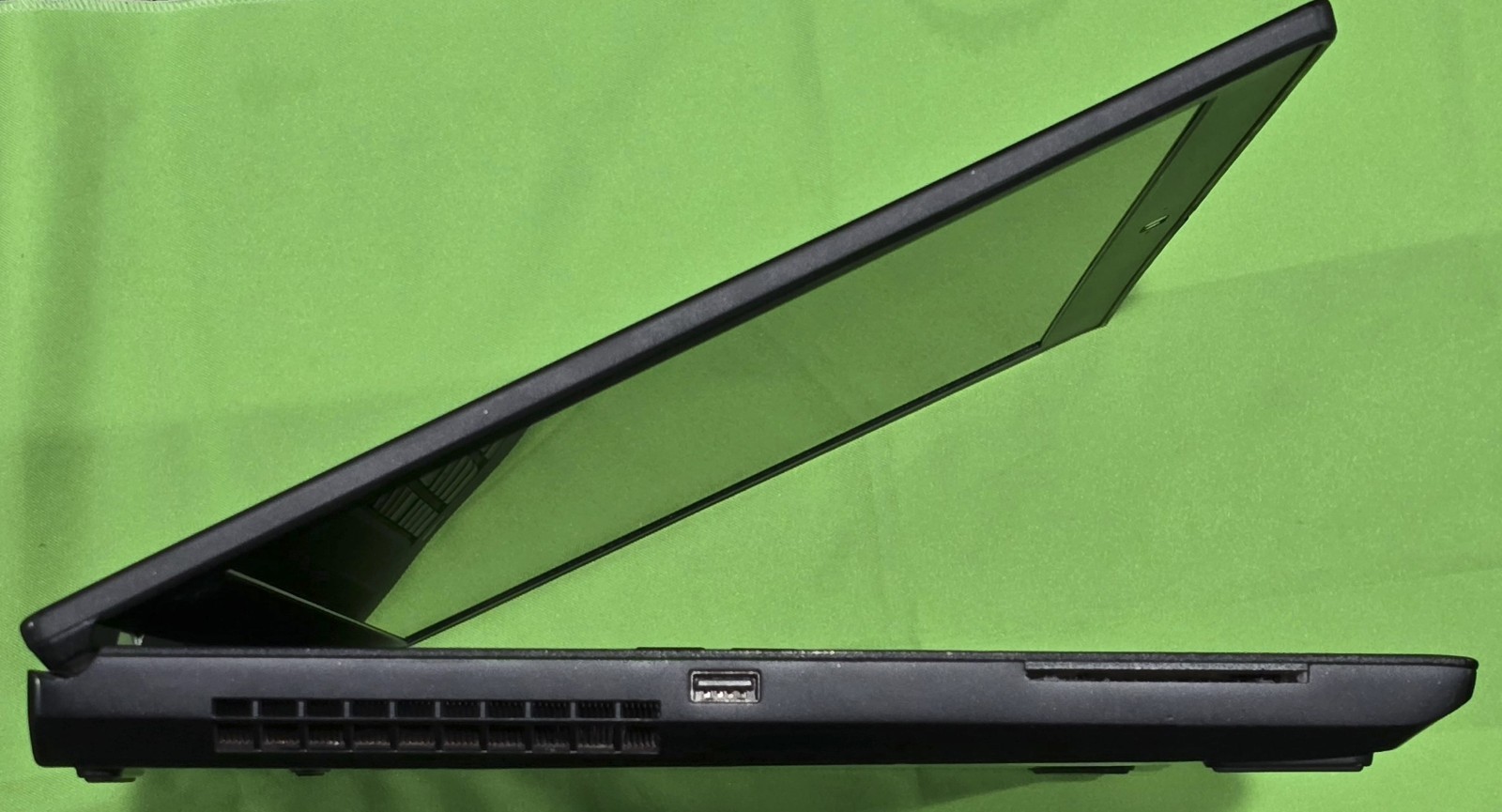Lenovo ThinkPad P73 Xeon E2276M Quadro RTX5000 64GB RAM 1TB+2TB 4K Win11 OOBE