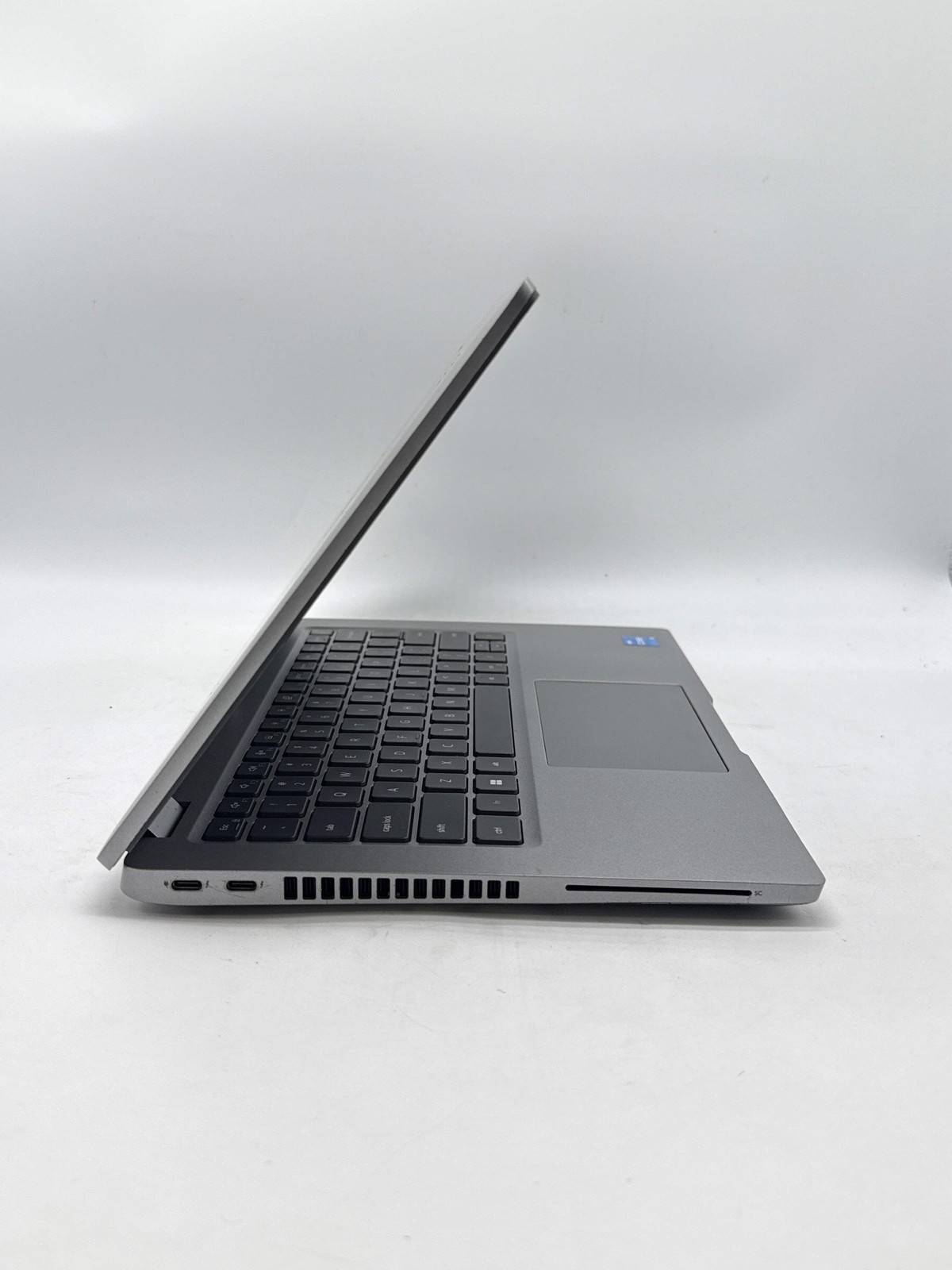 Dell Latitude 5430 14″ Intel Core i5-1235U 16GB RAM 256GB SSD – Used