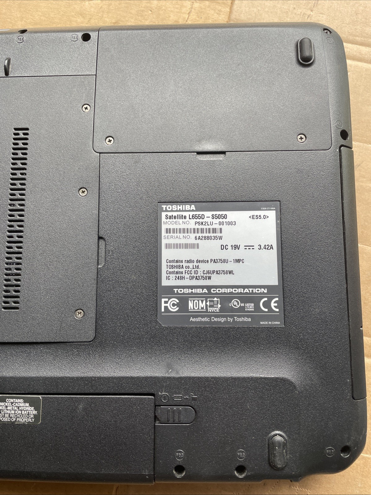 Toshiba Satellite L655D-S5050 AMD Laptop 3GB RAM No HDD *FOR PARTS* READ*