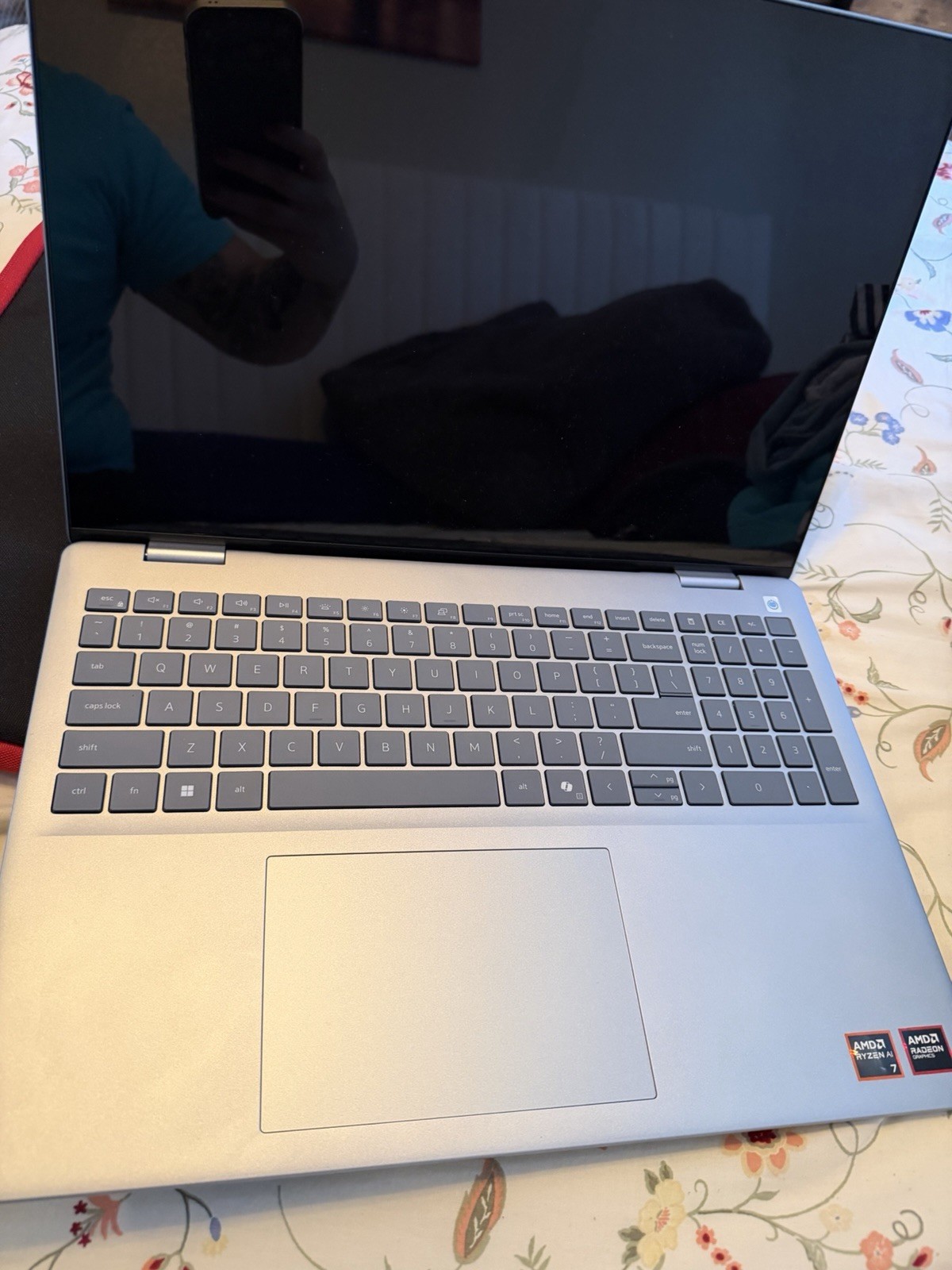 Dell Silver Notebook/Laptop AMD Ryzen 7 with AMD Radeon Graphics