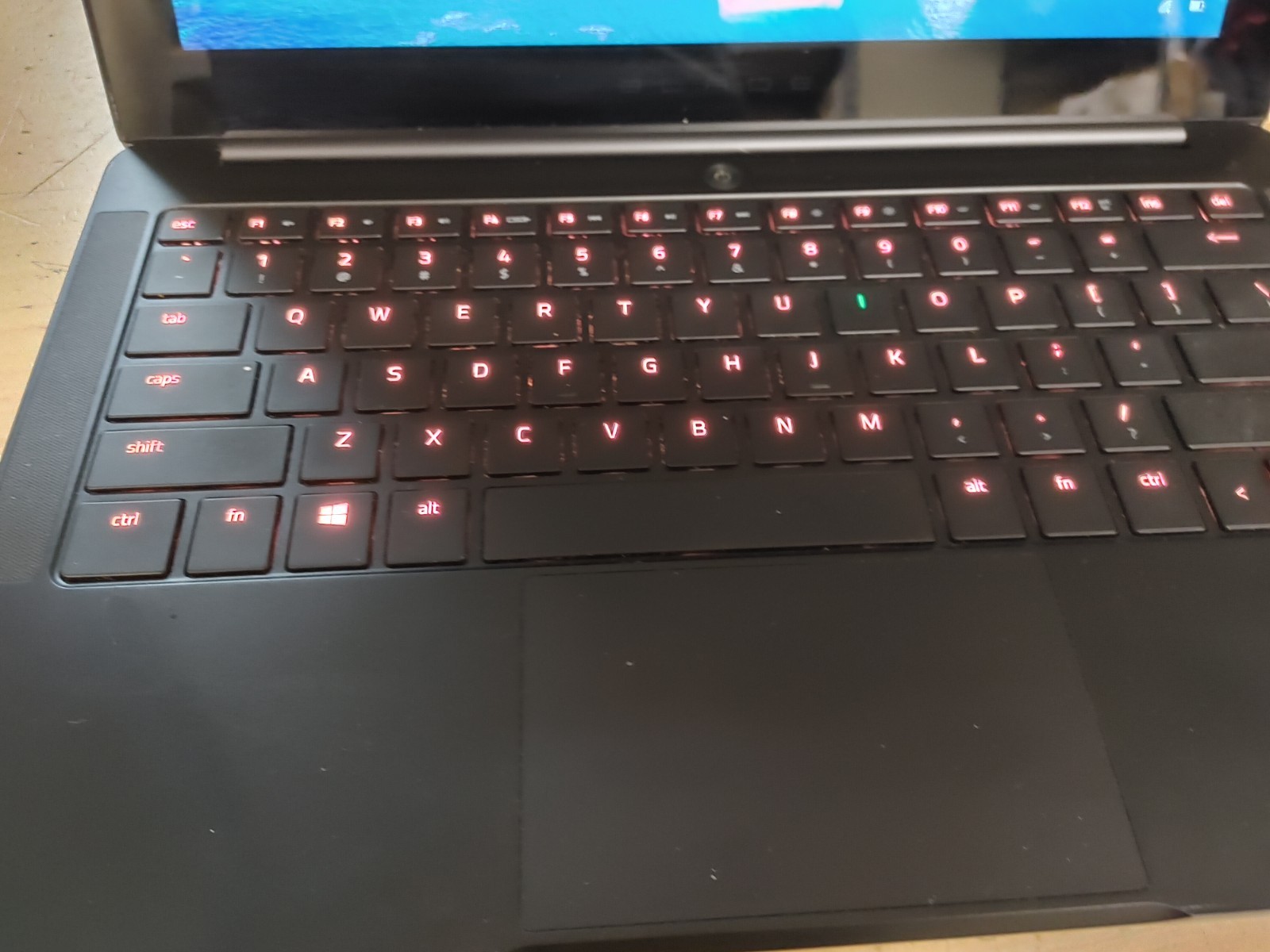 Razer RZ09-0168 Core i7-6500U@2.59GHz,8GB RAM , 512GB SSD , WIN 10