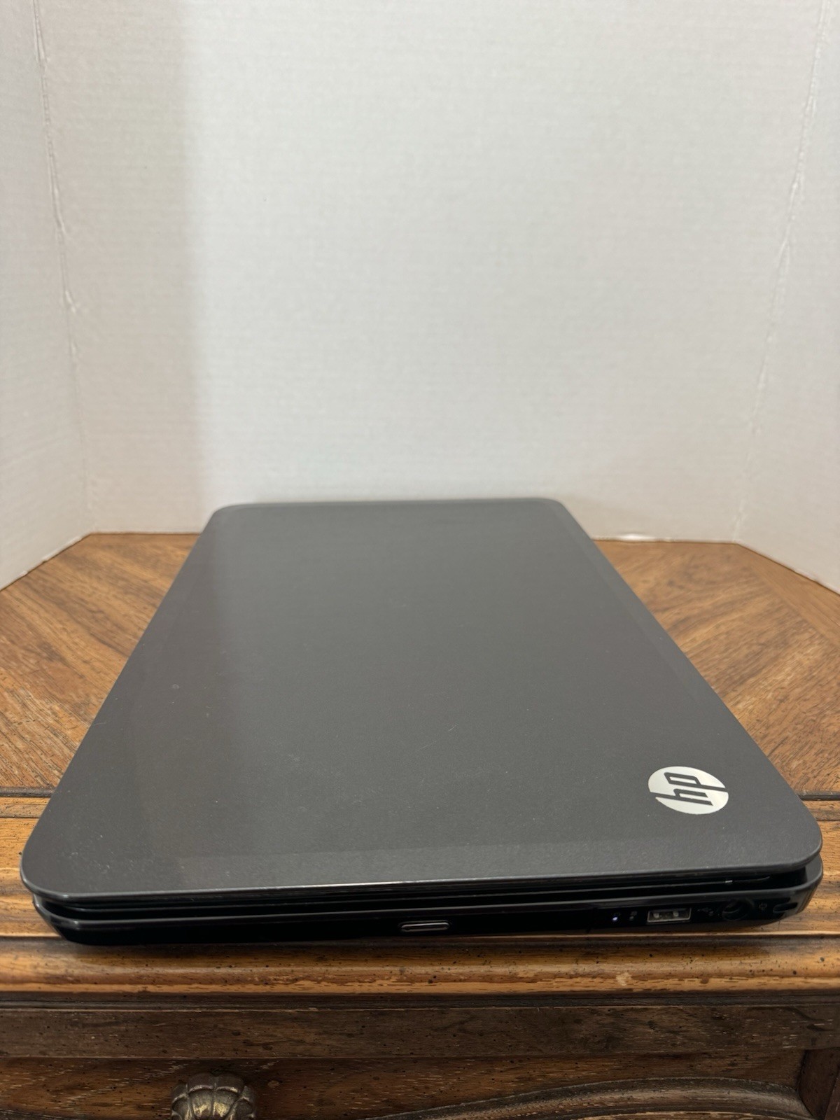 HP 2000-2d19wm 15.6in. (320GB, AMD E Series Dual-Core, 1.3GHz, 4GB) + Charger