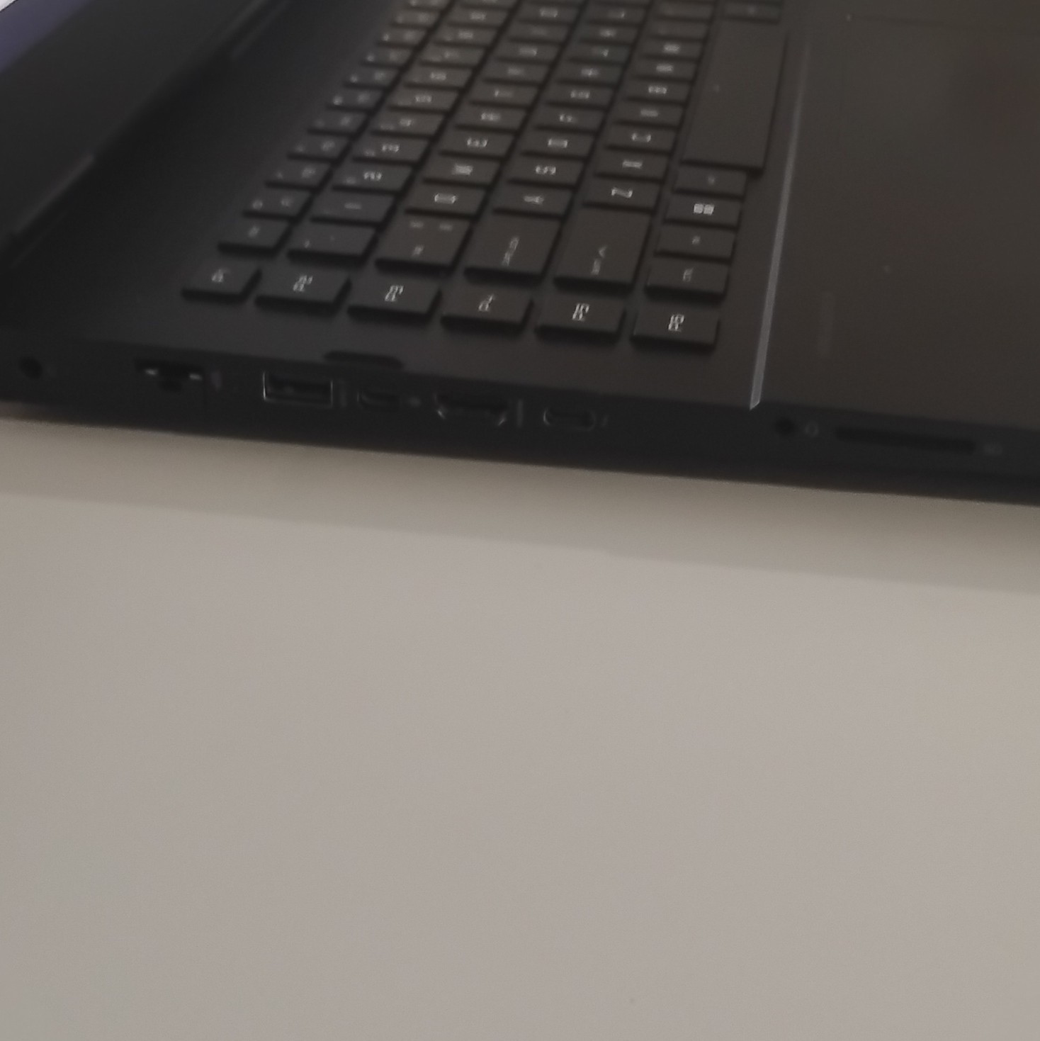 OMEN 16.1in Gaming Laptop Intel Core i7-11800H 16GB RAM Black