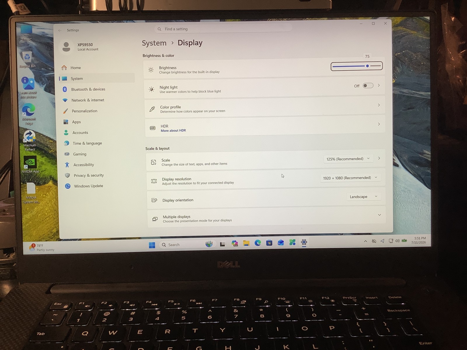 Dell XPS 9550, Gaming-GTX 960M, i5 6300HQ, 16 GB – 256 NVMe + 500 HDD Win 11 Pro