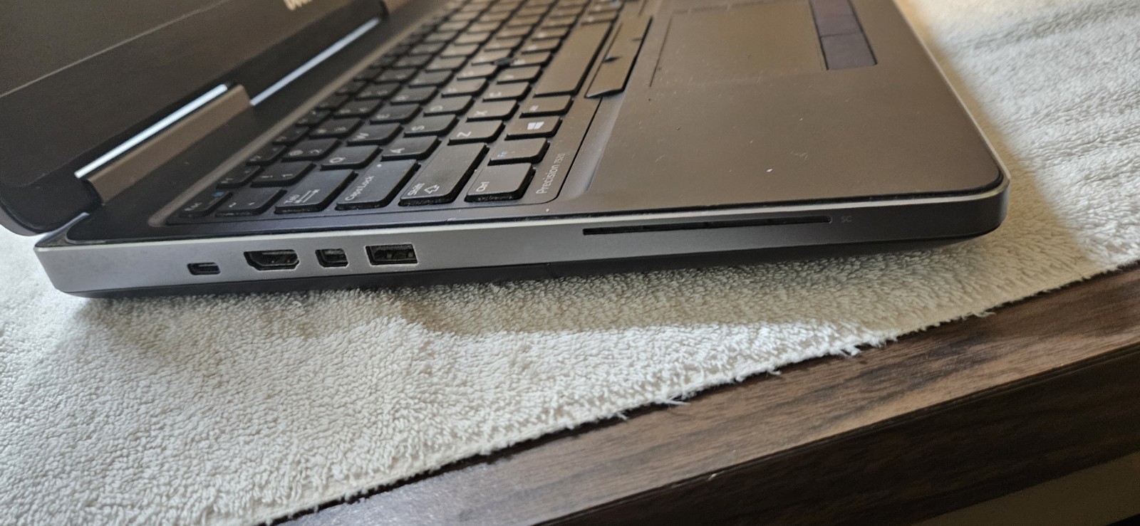 Dell Precision 7250 6th Gen i7, 8GB RAM, No HD, No Charger
