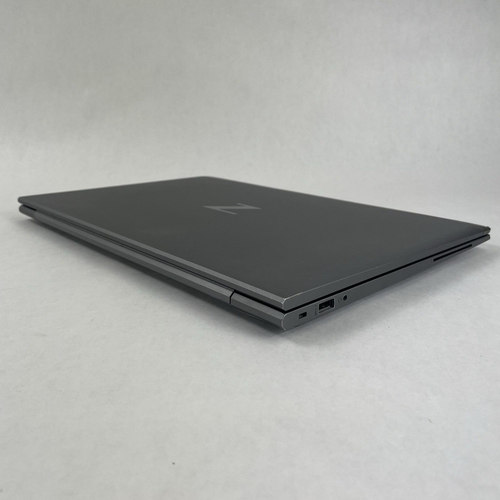 HP ZBook FireFly 15 G8 15.6″ i7-1165G7 2.8GHz 16GB RAM No SSD/OS/AC – Bad Corner