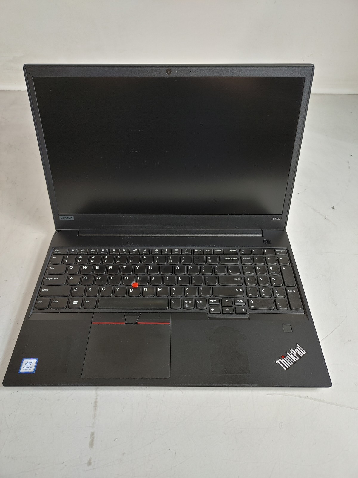 Lenovo ThinkPad E590 Core i7-8565U 1.80 GHz 8 GB DDR4 No HDD
