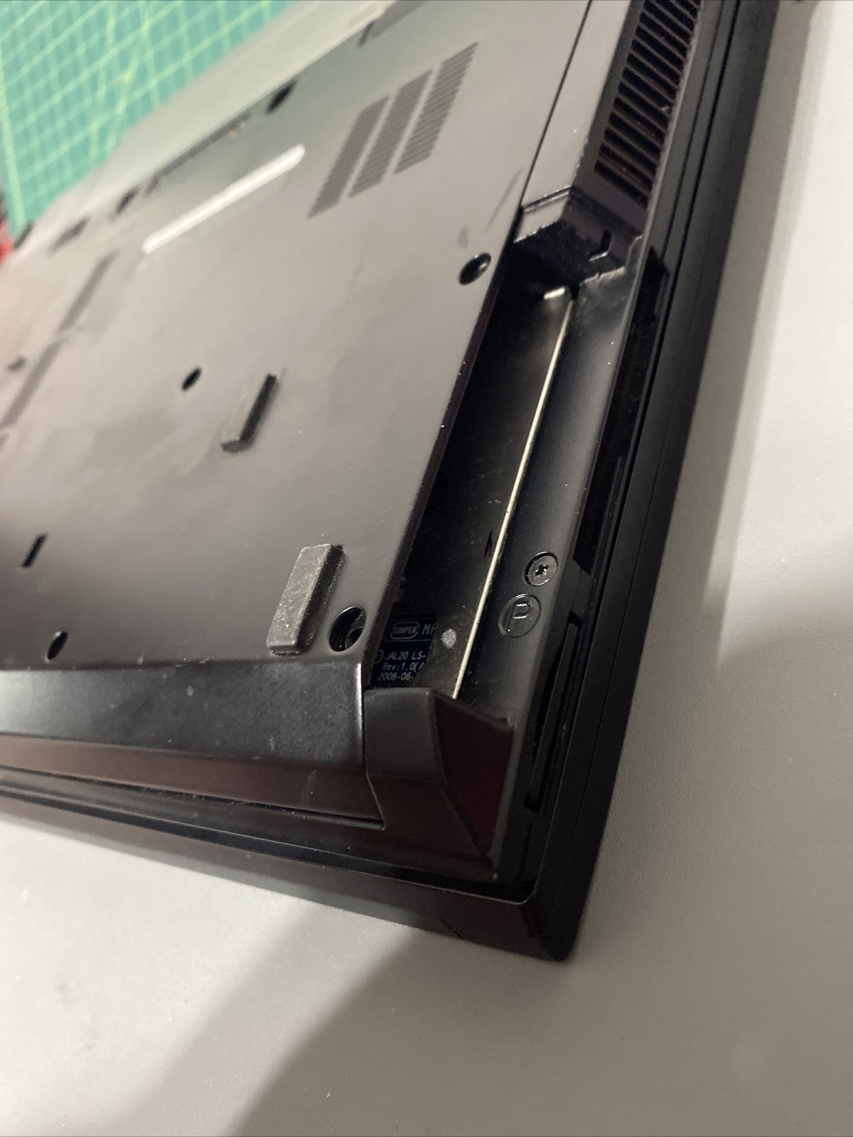 Dell Latitude 15.4″ Laptop PP30L Intel Centrino For Parts Or Repair No HDD