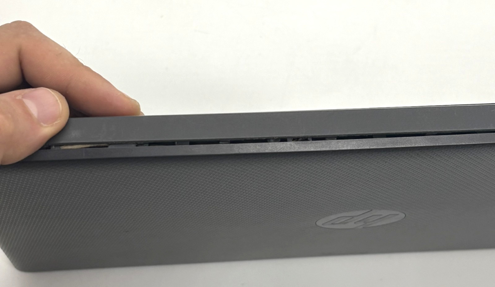 HP 250 G8 i5-1135G7 2.4GHz 16GB RAM 512GB M.2 Flaws (Cracks/hinge) W11