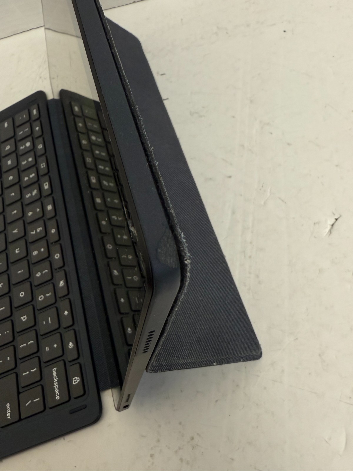 Lenovo IdeaPad Duet 5 Chromebook 2-1 Laptop 13.3″ Snapdragon 7c 8GB 128GB #LIP1