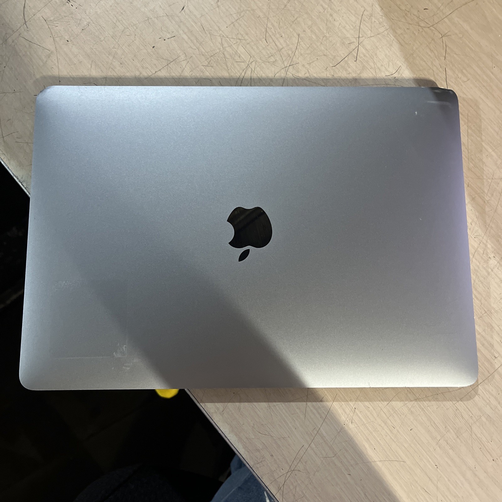 APPLE MACBOOK AIR 13″ SCISSOR, 2020 CORE I3-1000NG4 1.1GHZ 8GB RAM 256SSD ‘