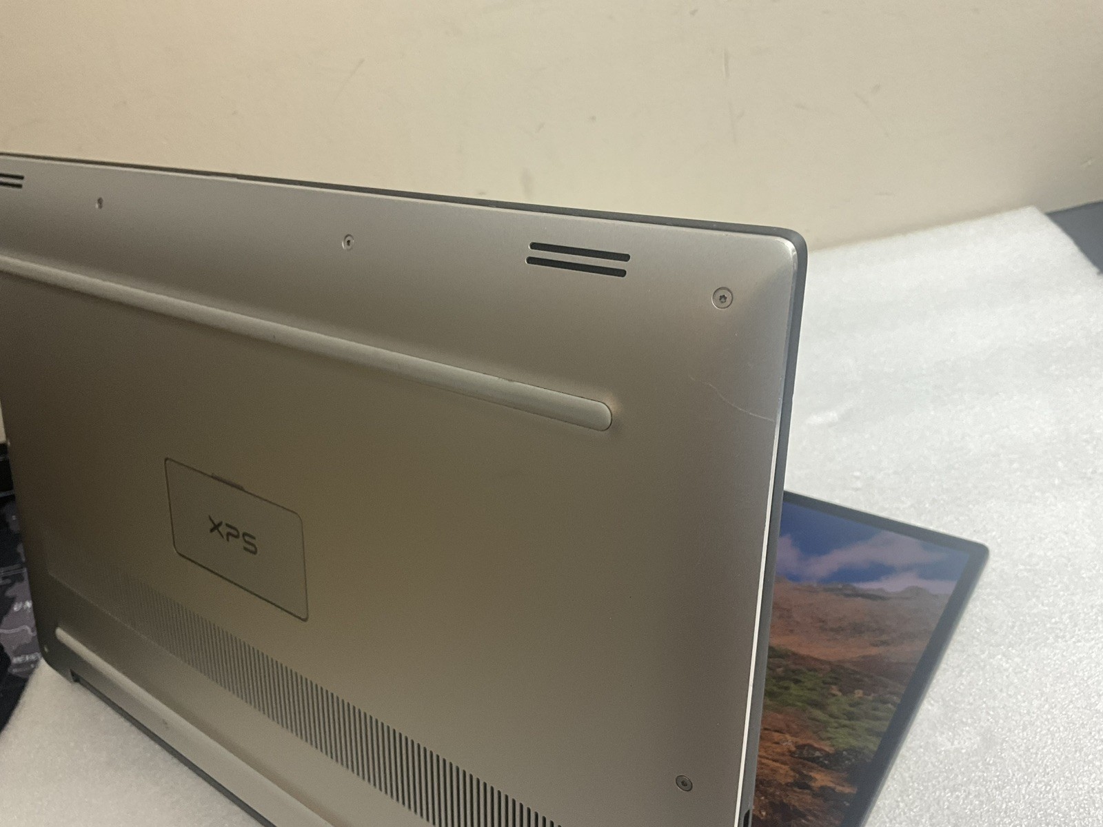 Dell XPS 15 9570 /TOUCH /i7-8750H CPU/16GB RAM/512GB SSD/GTX 1050TI/W11Home