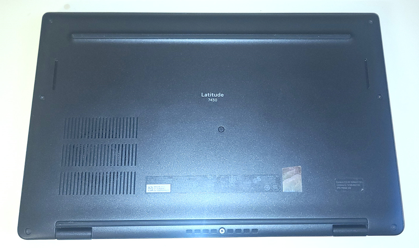 Dell Latitude 7430: 12th Gen i7-1265U @1.8GHz 16GB RAM 256GB M.2 NVMe SSD @100%