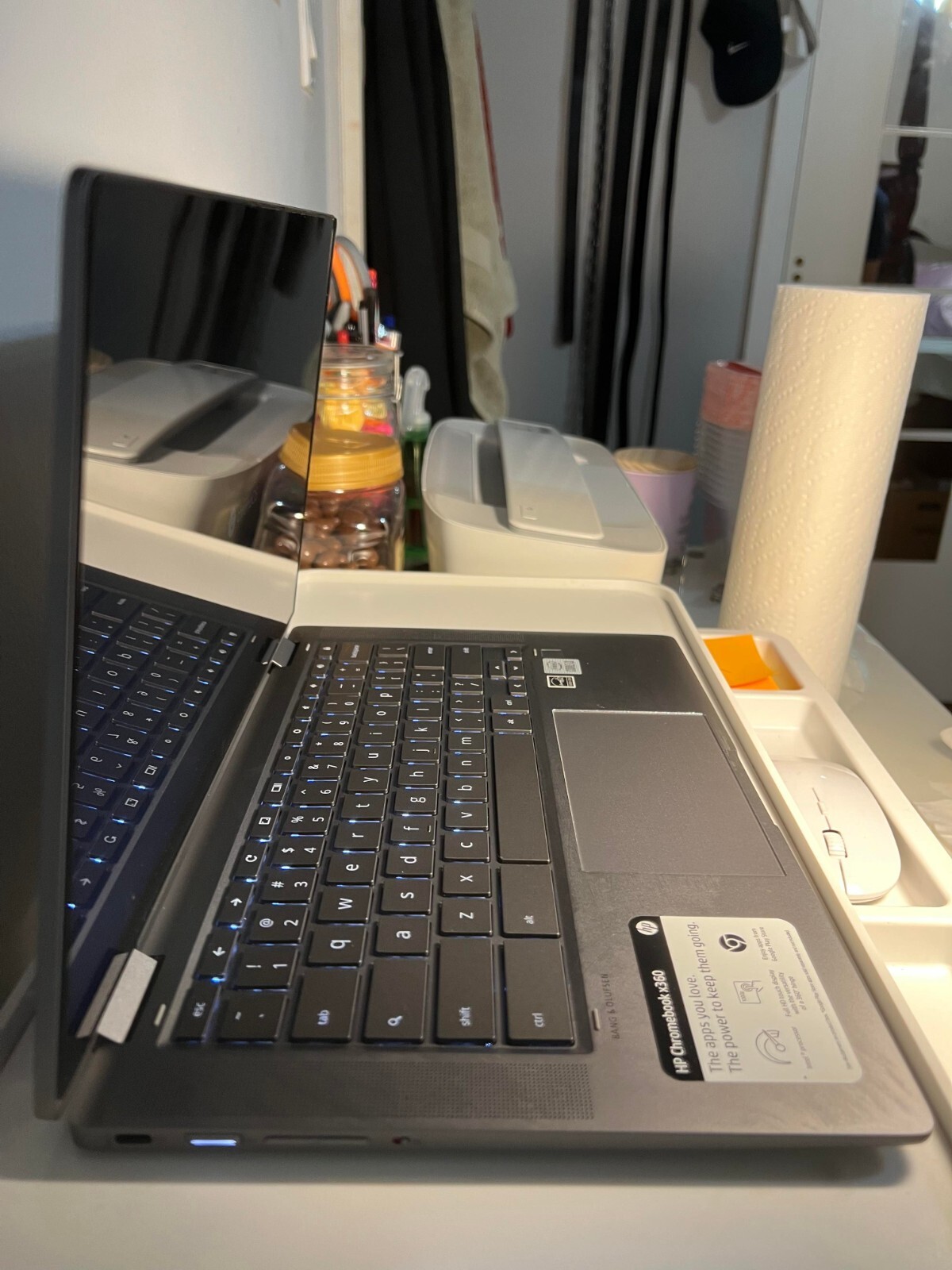 HP Chromebook X360 2-In-1 14″ Touchscreen i3 2.2GHz 8GB RAM 64GB SSD READ