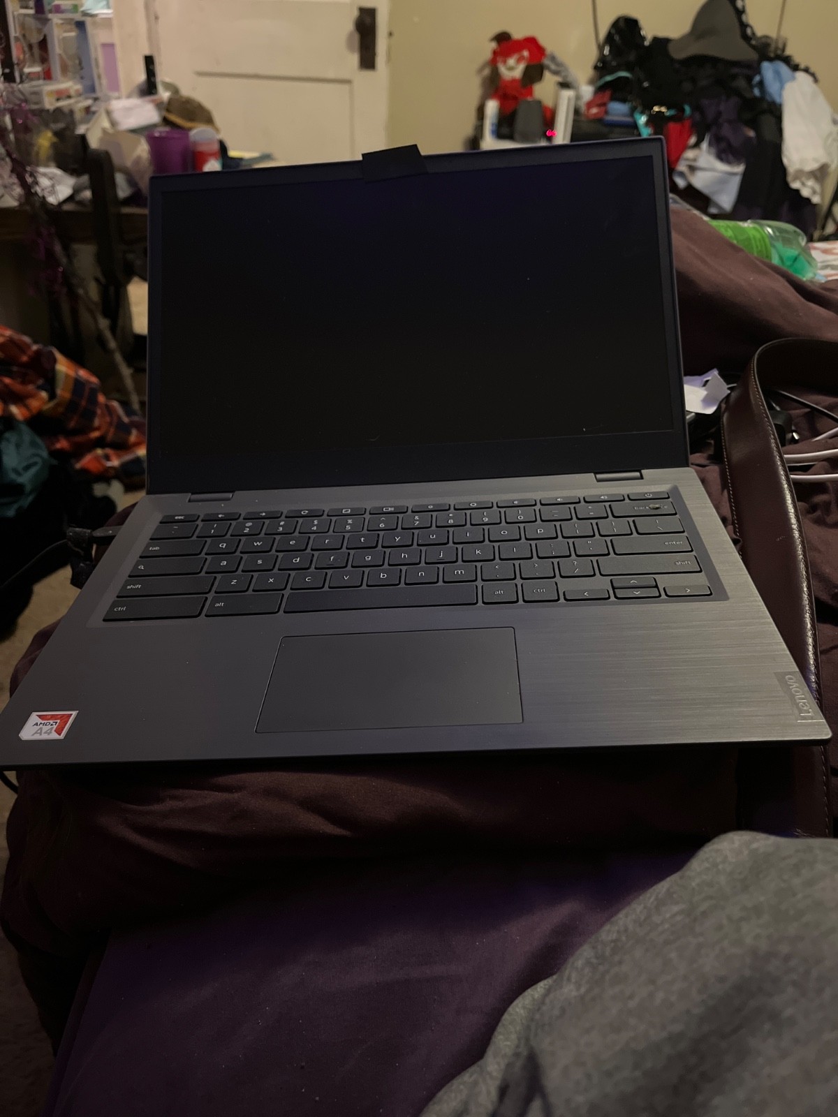 Lenovo Chromebook S345-14AST (32GB SSD, AMD A6-9220C, 1.8GHz, 4GB RAM) Laptop