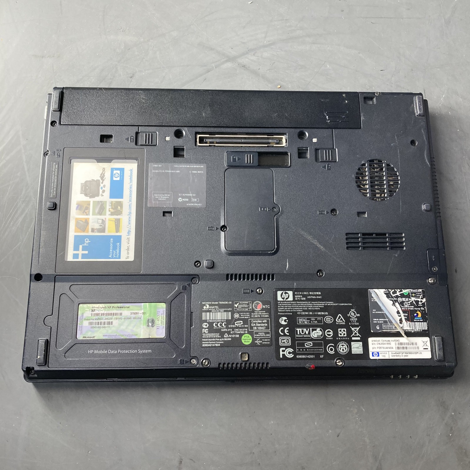 HP Compaq nw8240 Retro Gaming Laptop Pentium M 2.26GHz 3GB RAM 80GB HDD XP
