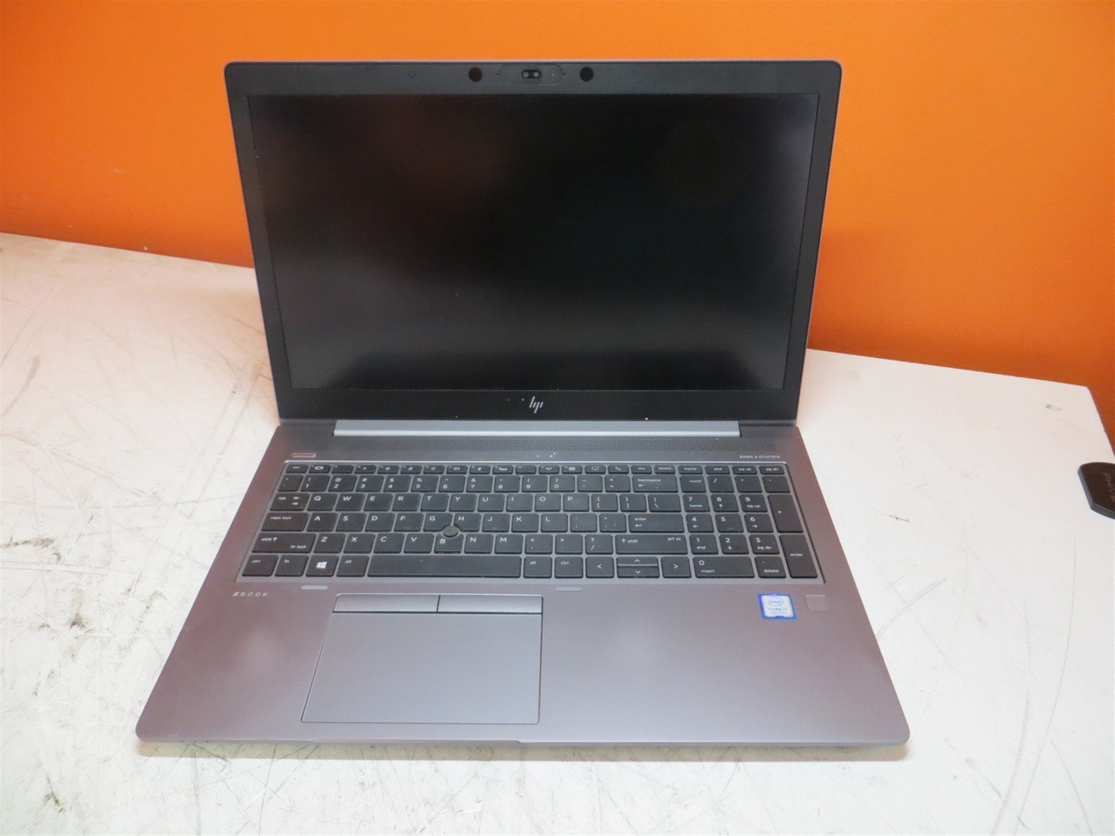 Bad Keyboard HP ZBook 15u G5 Laptop Intel i7-8550U 1.8GHz 8GB 256GB SSD No PSU