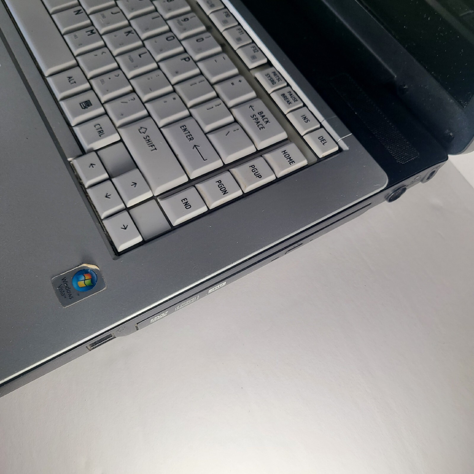 Toshiba Satellite C655-S5128 15.6in 500GB Intel Core i3 1st Gen 2.53GHz Untested