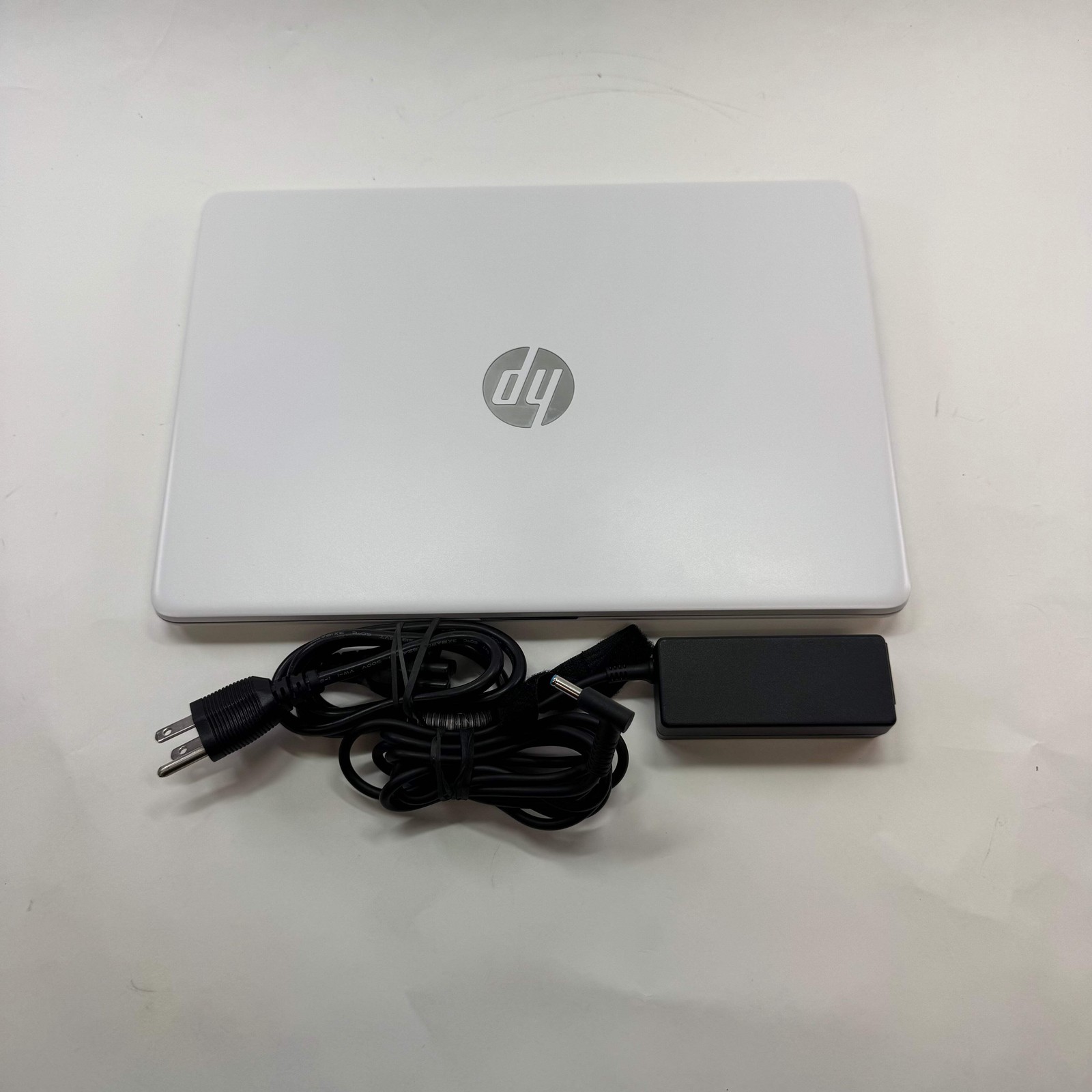 HP Laptop 14-DQ3000DX 14″ Celeron N4500 1.1GHz 4GB RAM 64GB SSD