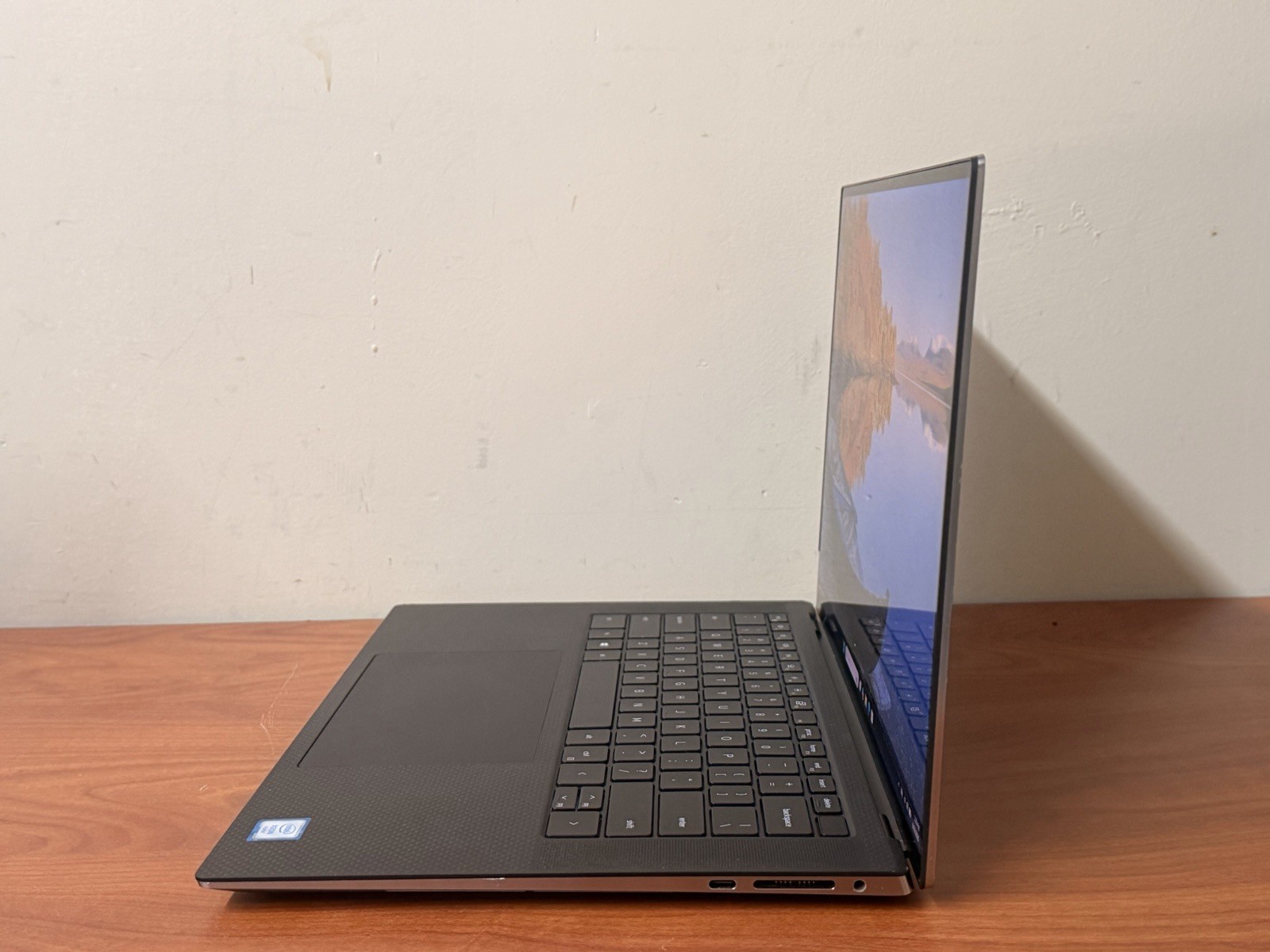 Touch Dell Precision 5550 | Xeon W-10855M | 32GB RAM 512Gb NVIDIA Quadro T1000