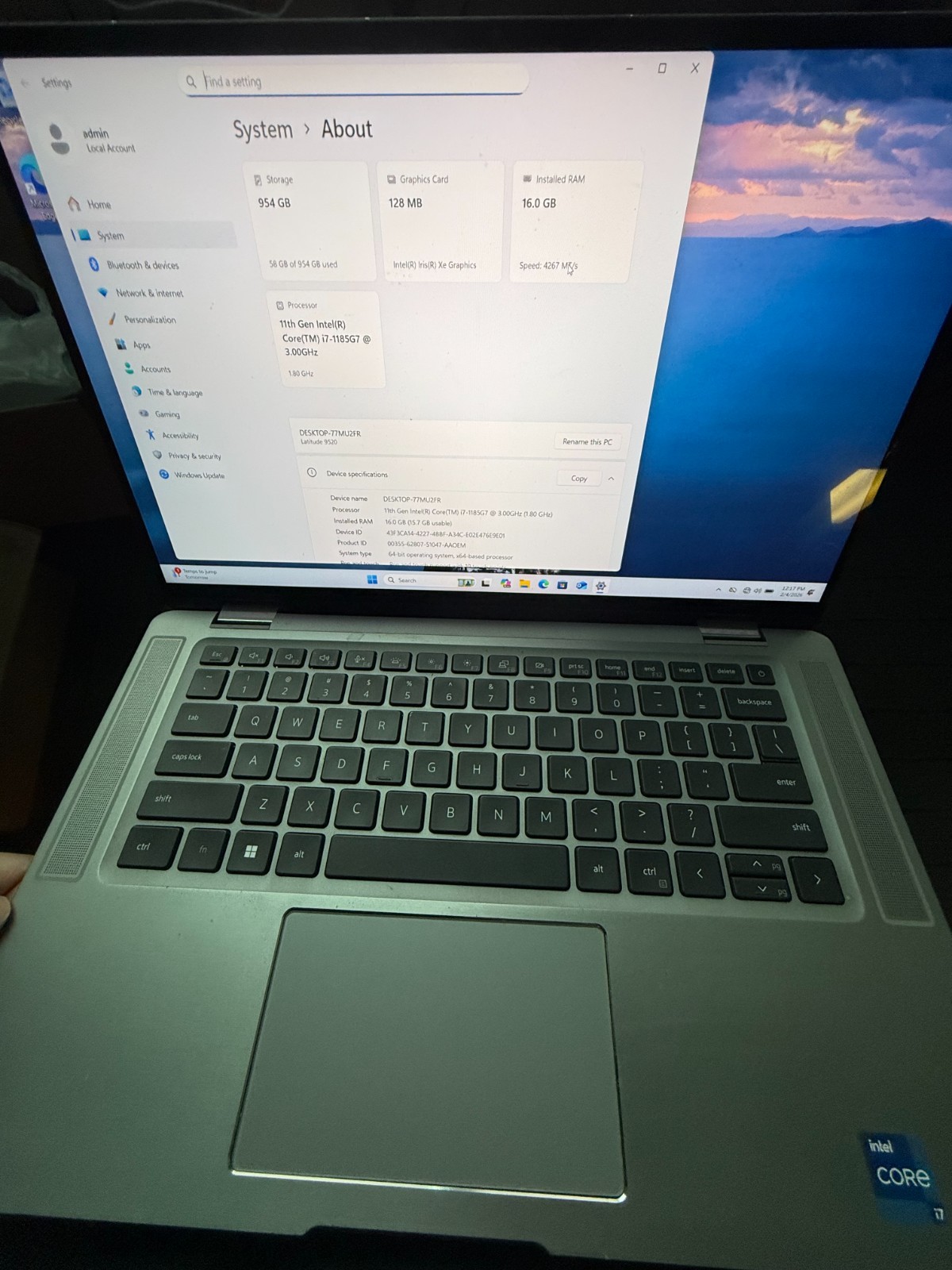 Dell Latitude 9520 Touch Screen i7-1185G7 @ 3.00Ghz 16GB RAM 1TBSSD
