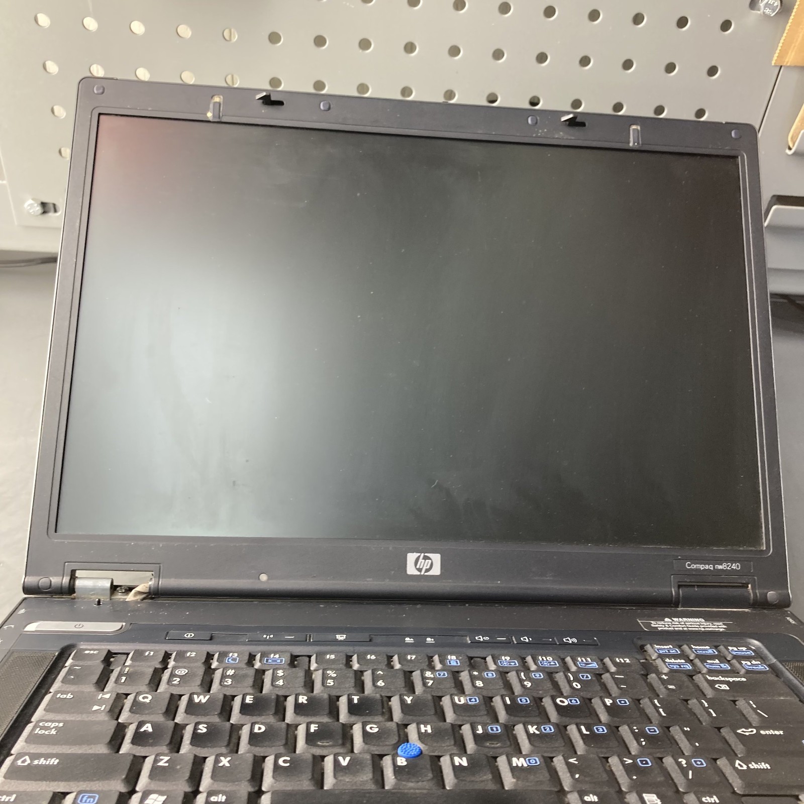 HP Compaq nw8240 Retro Gaming Laptop Pentium M 2.26GHz 3GB RAM 80GB HDD XP