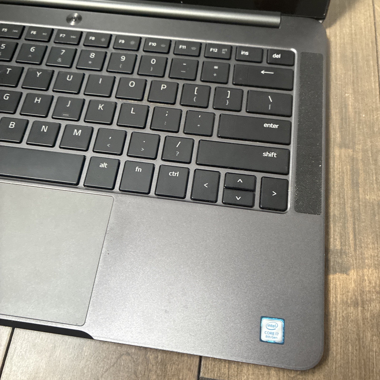 AS IS Razer Blade Stealth 13 RZ09-02394E32 i7-8550U QHD+ 1.8GHz 16GB Ram NO SSD