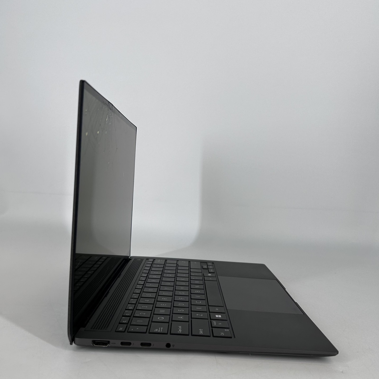 Asus Zenbook S 14 QHD+ TOUCH 2.2 GHz Ultra 7 258V 32GB 1TB SSD CRACKED SCREEN