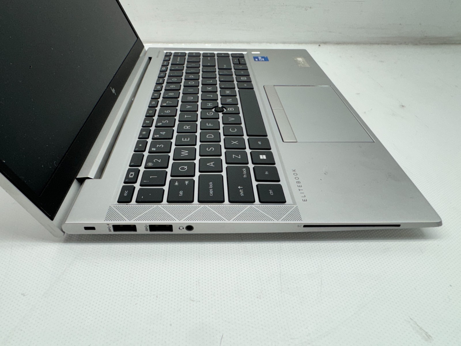 HP EliteBook 840 G8 14″ i7-1185G7@3.0GHz 16G RAM 256GB SSD Win11 *READ*