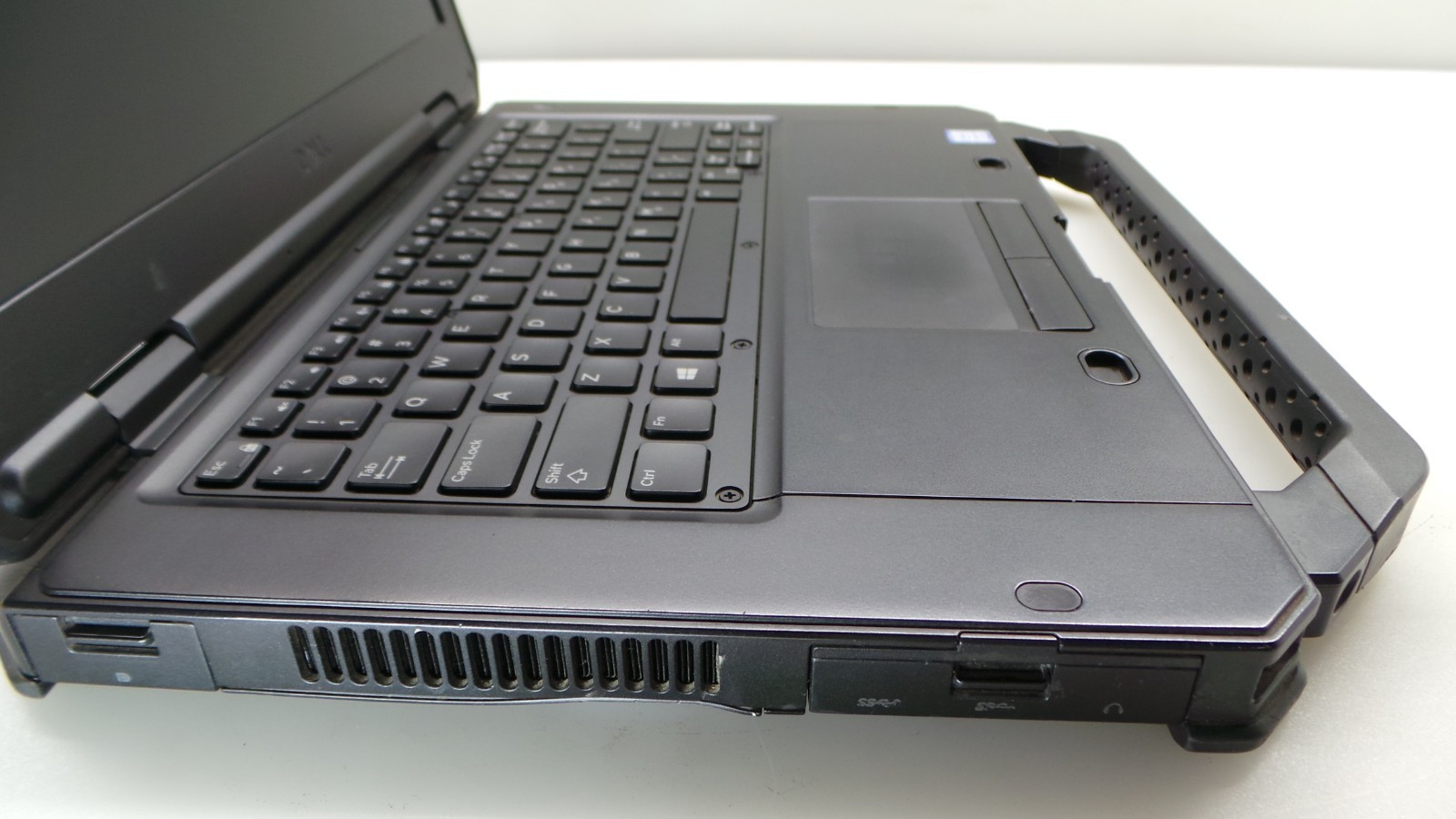 Dell Latitude 5420 Rugged 14″ | i3-7130U 2.70GHz | 8GB RAM 256GB SSD ***READ***