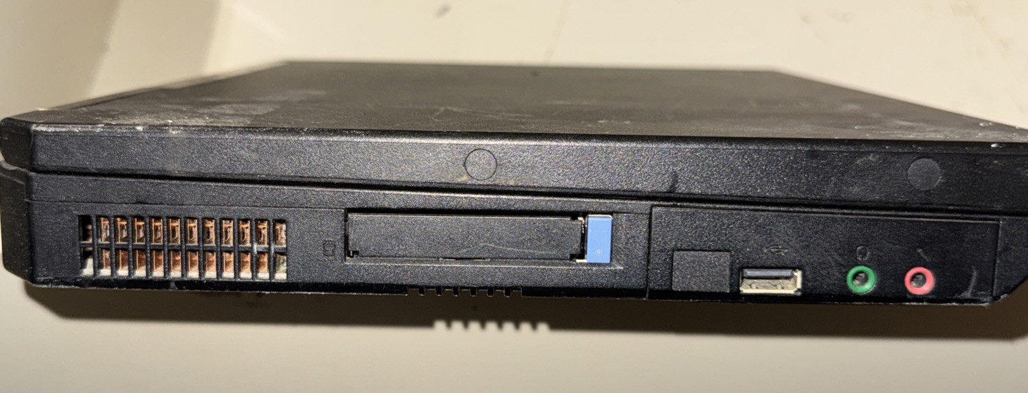 Ibm Thinkpad R40e For Parts Or Repairs Untested