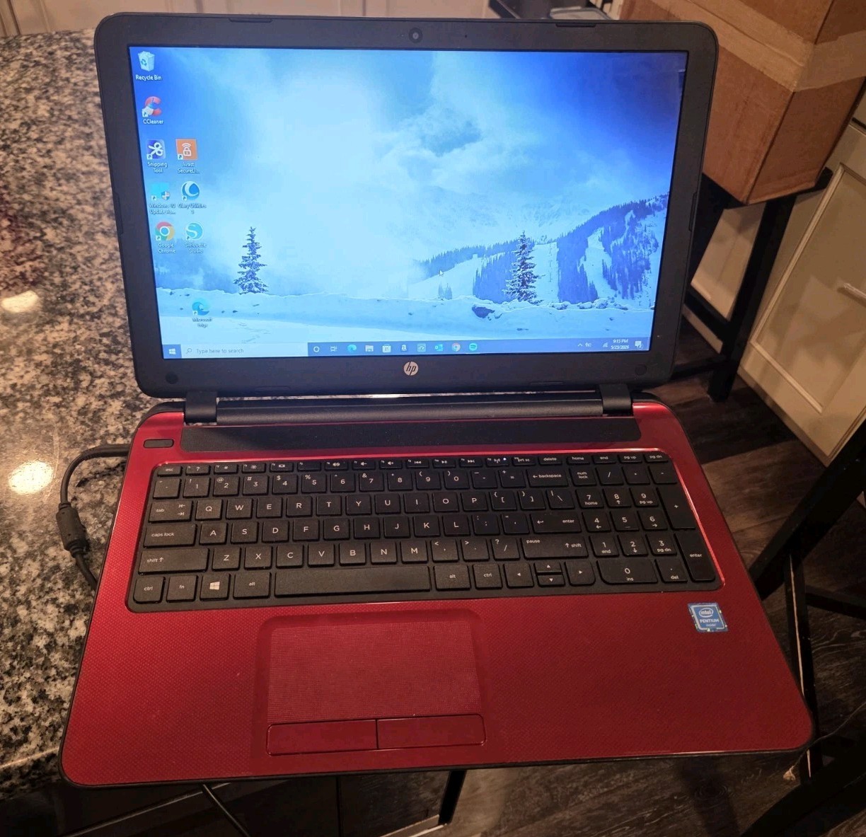 HP Notebook 15-f272wm 15.6″ (500GB HDD, Intel Pentium, 2.16GHz, 4GB) TestedWorks