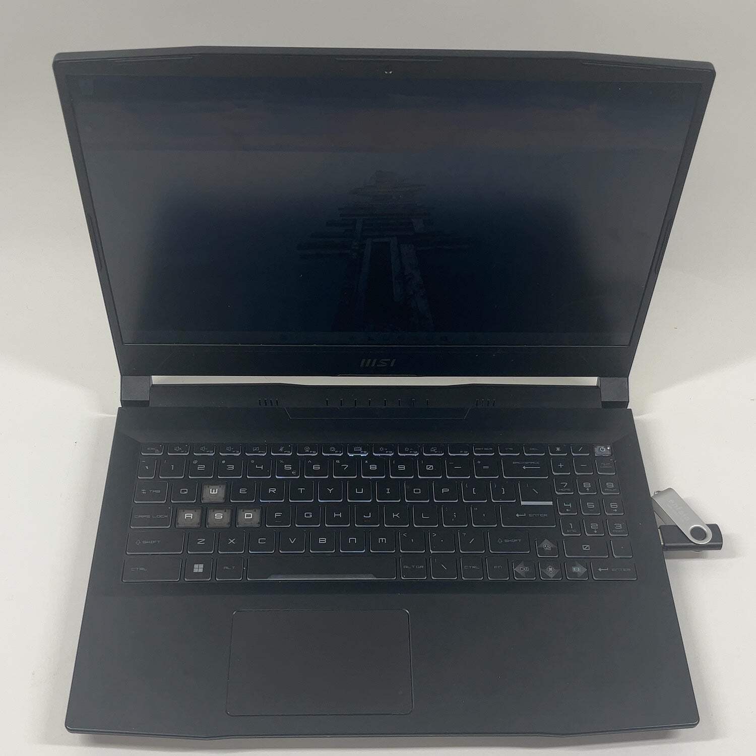 MSI Thin 15 GF63 15.6″ Ryzen 5 753HS 3.3GHz 16GB RAM 512GB GeForce RTX 4050