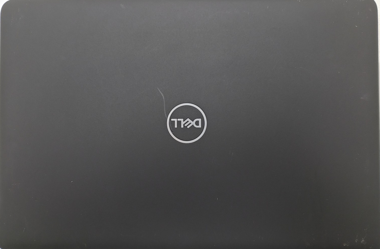 Dell Latitude 3500 i7-8565U 16GB RAM 256GB SSD 15.6″ Win 11 GeForce MX130 Laptop