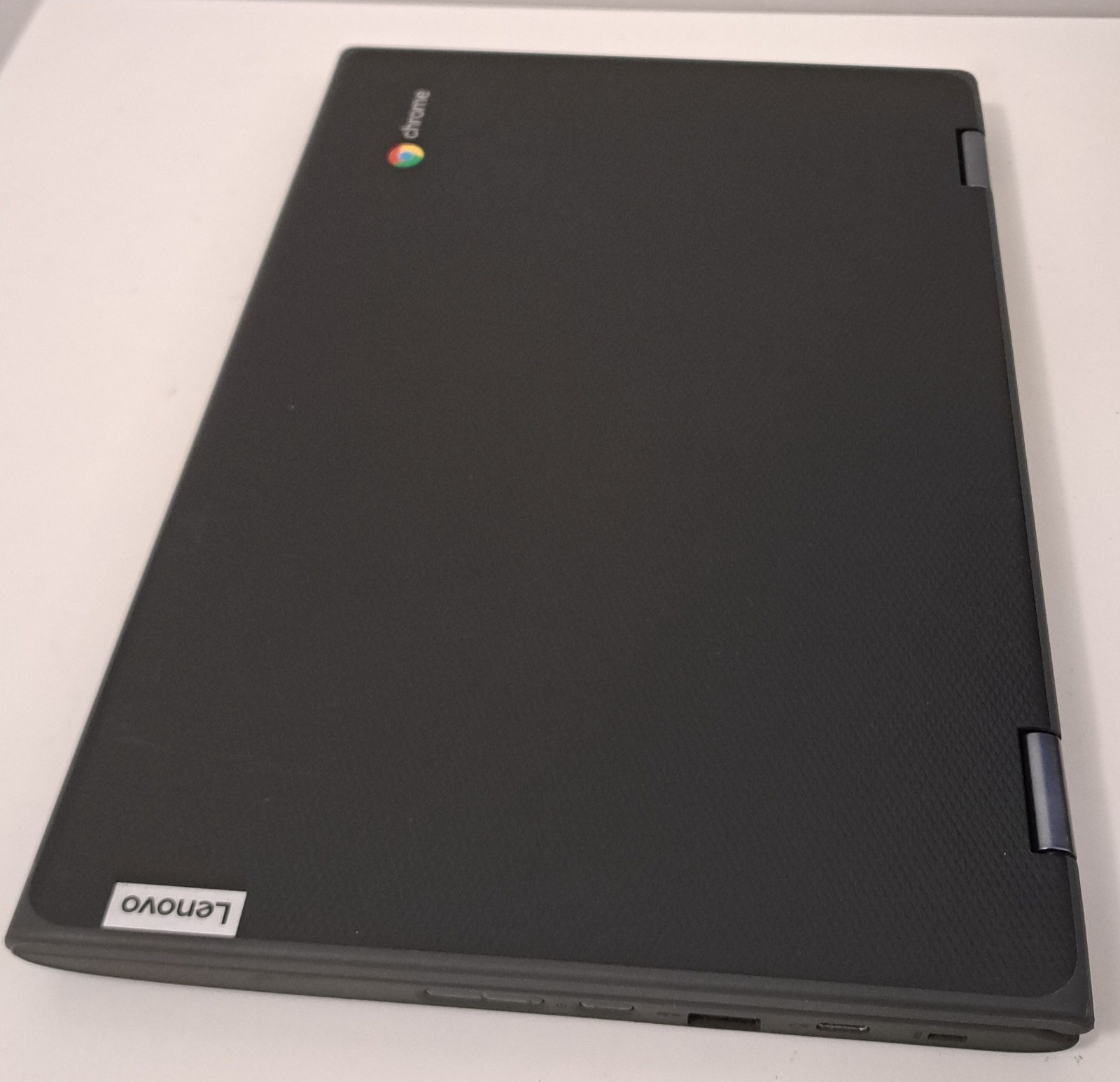 Lenovo 300e 2nd Gen Celeron N3450 Chromebook 4GB DDR4 32GB eMMC