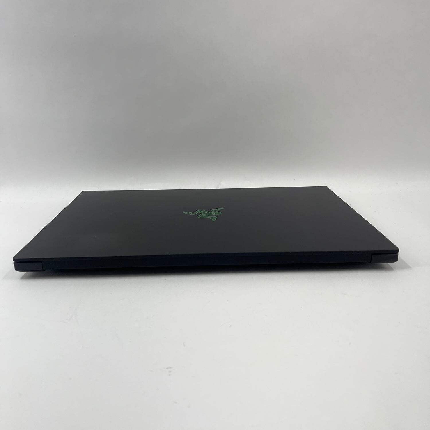 Razer Blade 16 RZ09-0528 Ryzen AI 9 365 32GB RAM 1TB SSD GeForce RTX 5070 Ti