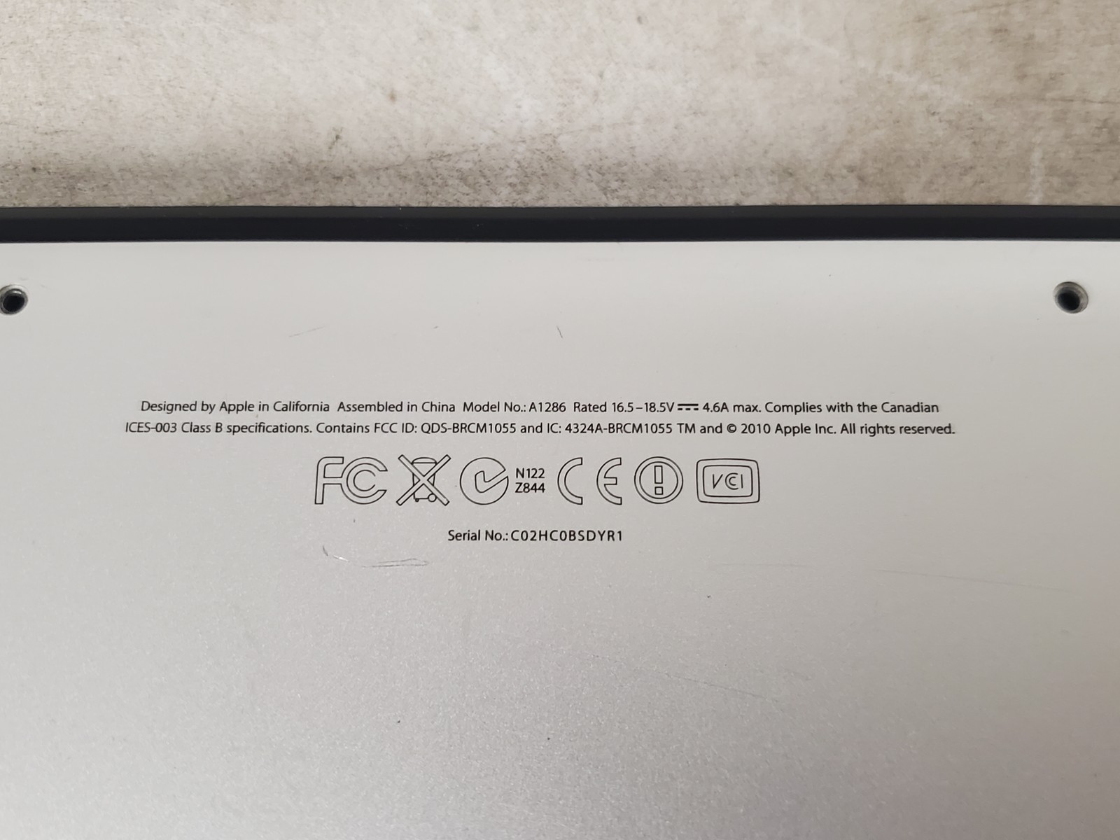 Apple A1286 15″ MacBook Pro Laptop Computer Silver No HDD