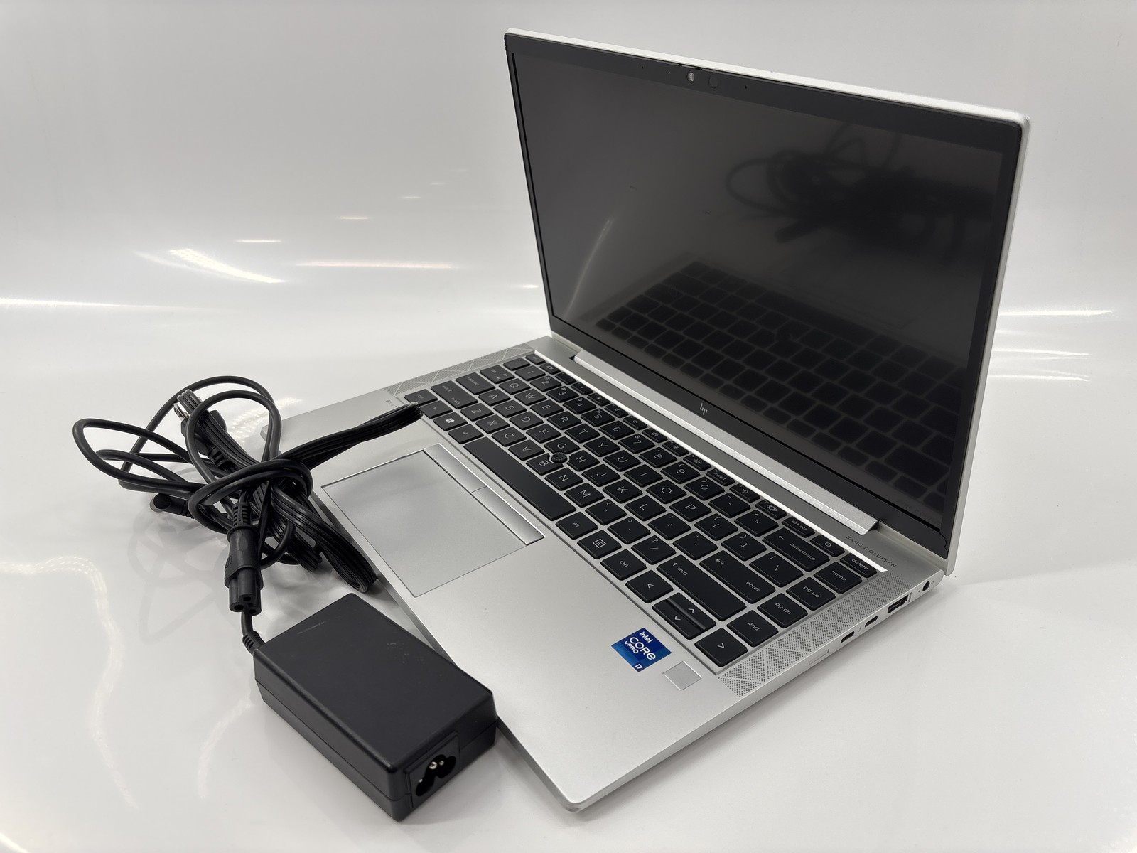 HP Elitebook G8 840 14″ Core i7 | 16GB 512GB-SSD | Fair Condition*