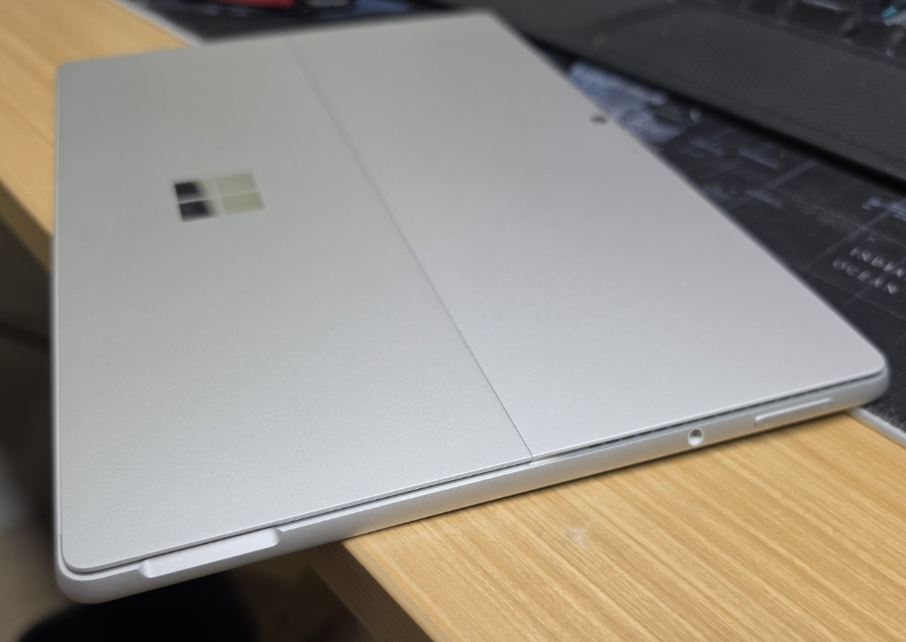 SURFACE PRO 8 13″ Touchscreen i5/8/128. Used – NO CHARGER OR KEBOARD