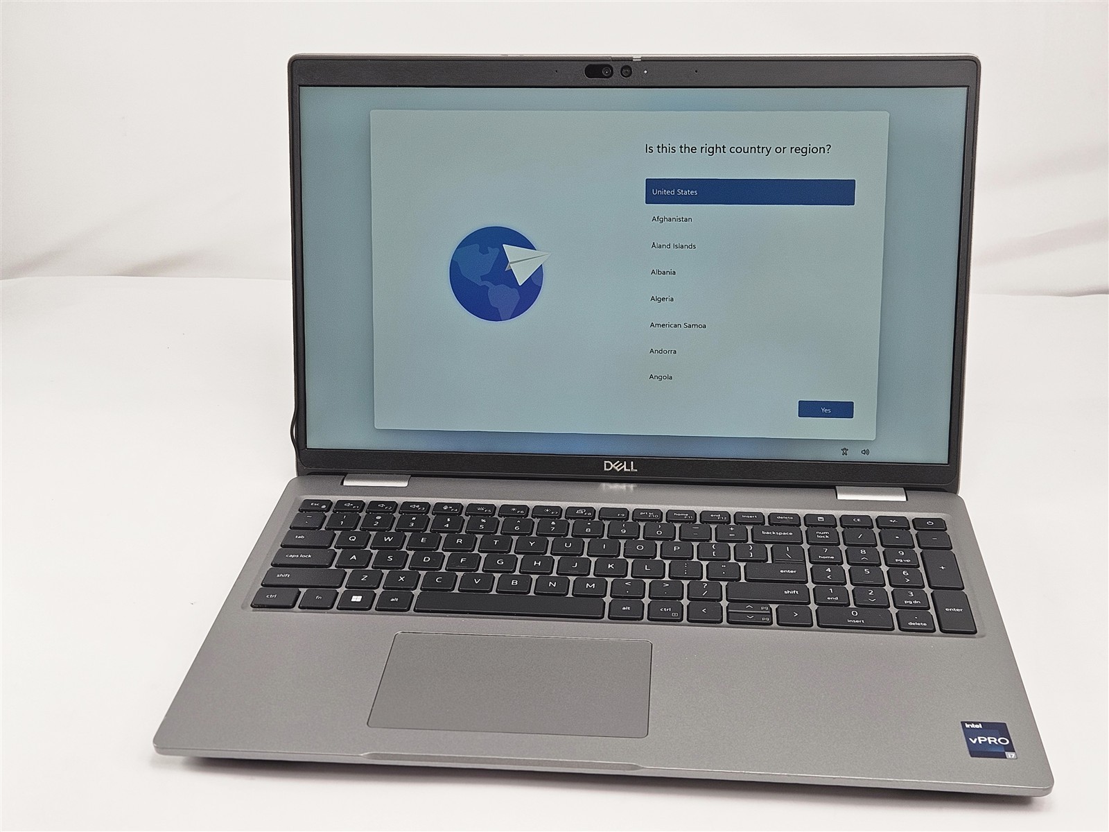 Dell Latitude 5540 i7-1370P 32GB RAM 1TB SSD 15.6″