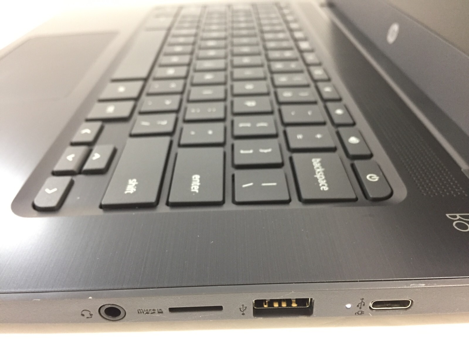 HP 14-db0020nr 5VD64UAT 14″ Chromebook, AMD A4-9120C/4GB Ram/32GB eMMC/Chrome OS