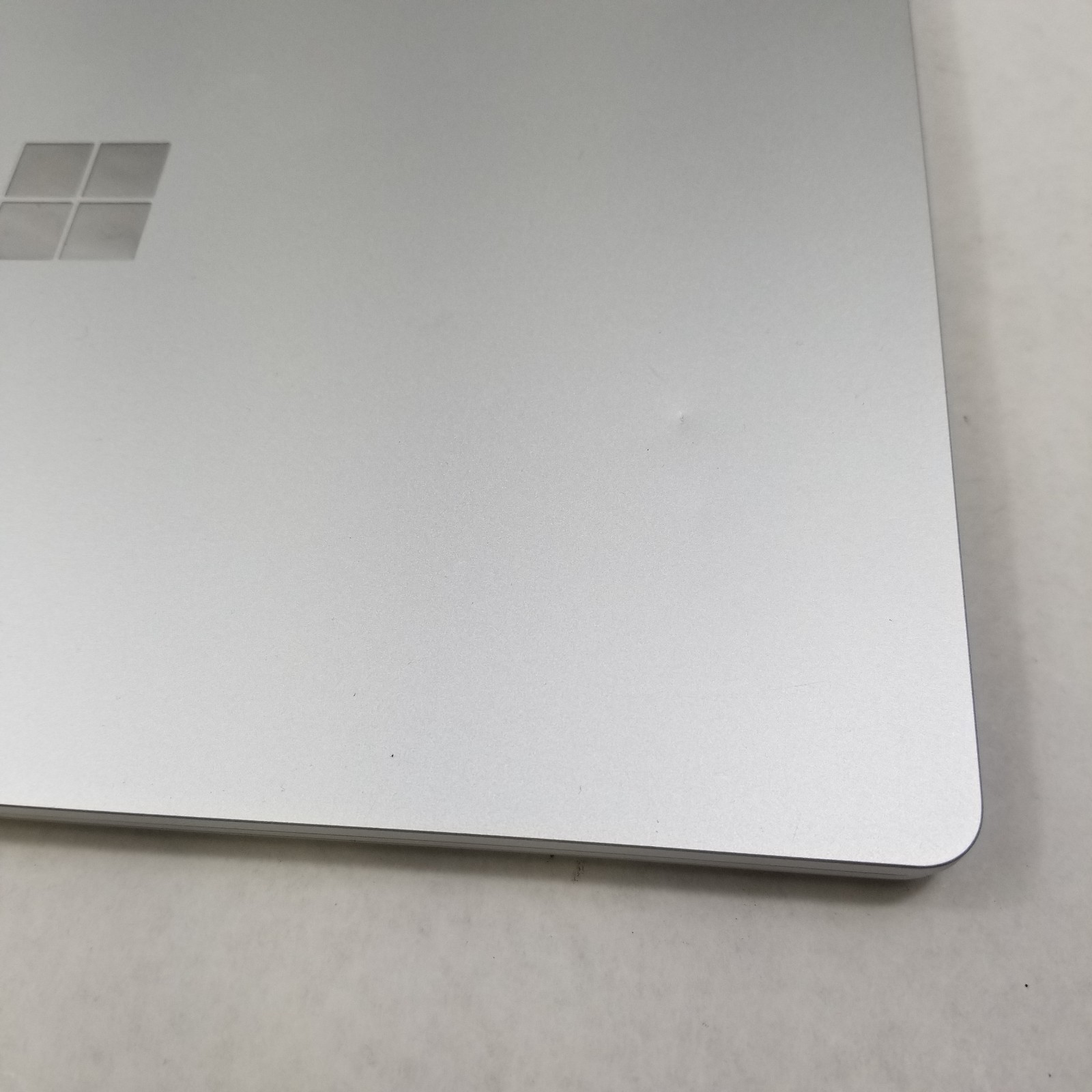 Microsoft Surface Go 2 2013 12.4″ i5-1135G7 2.4GHz 8GB RAM 128GB SSD Win 11 Pro
