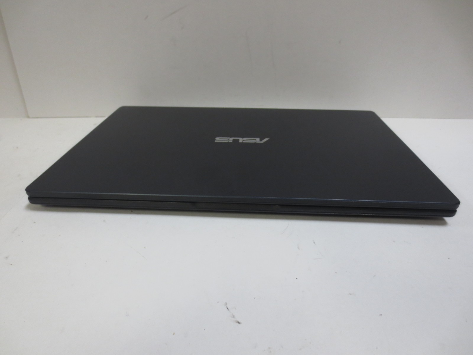 ASUS 14 E410KA-PM464 Intel Pentium Silver N6000 4GB RAM 64GB SSD